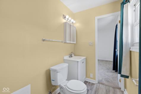 2746 Streamside Drive Columbus IN 47203