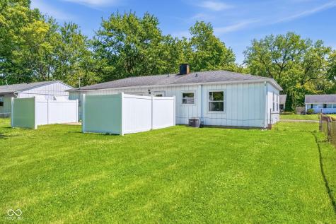 2746 Streamside Drive Columbus IN 47203