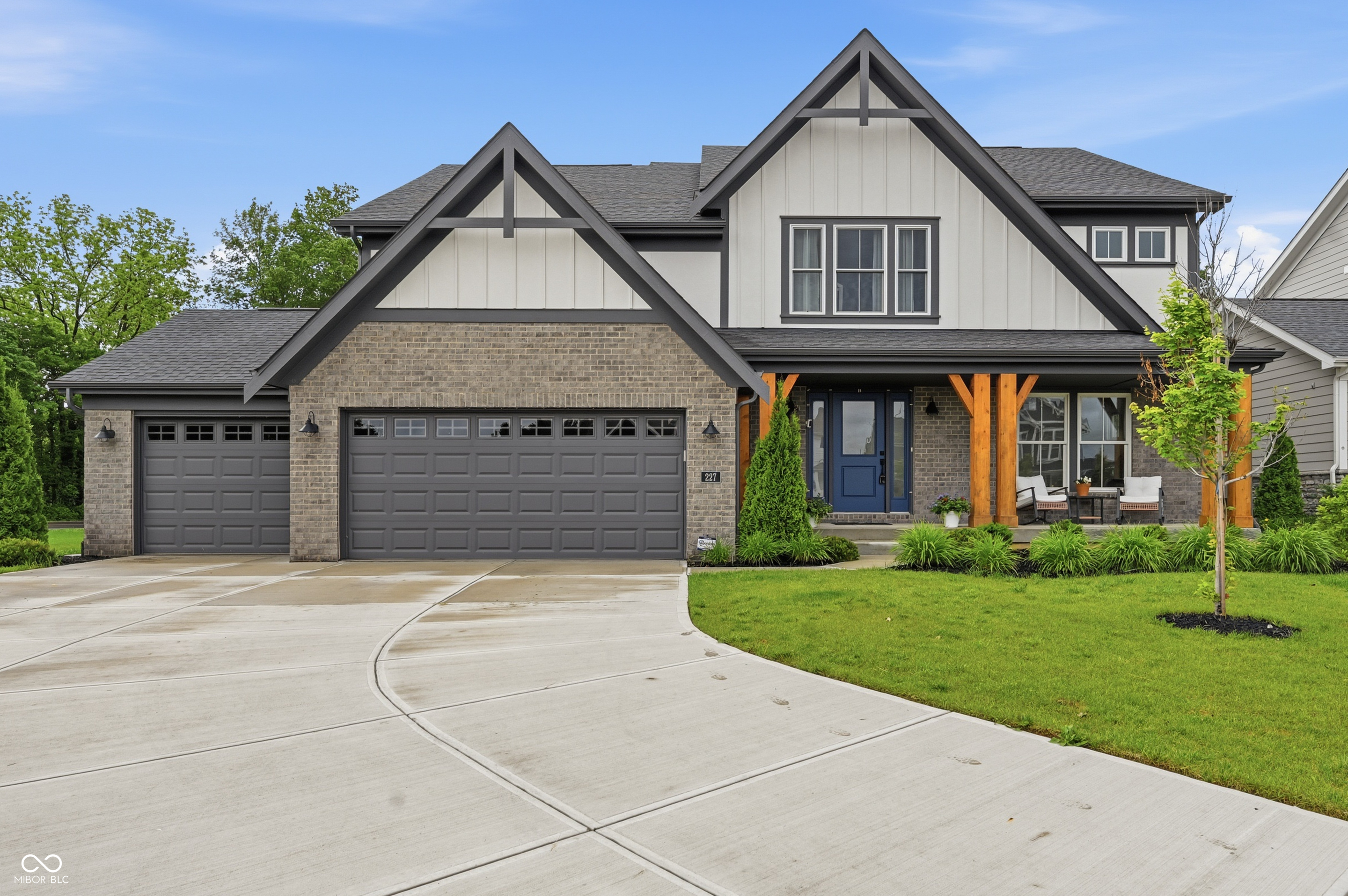 227 Oakhurst Way Westfield IN 46074