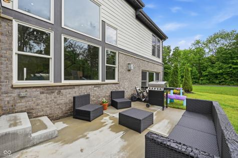 227 Oakhurst Way Westfield IN 46074