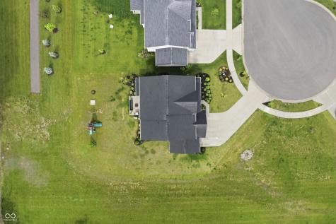 227 Oakhurst Way Westfield IN 46074