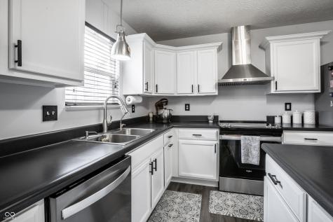 1043 Lichfield Lane Westfield IN 46074
