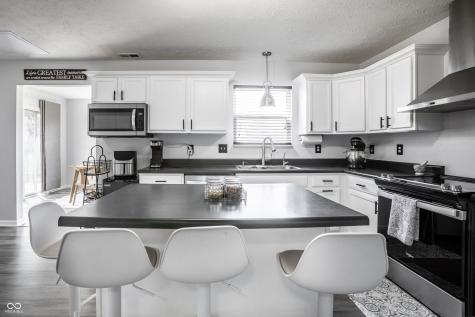 1043 Lichfield Lane Westfield IN 46074