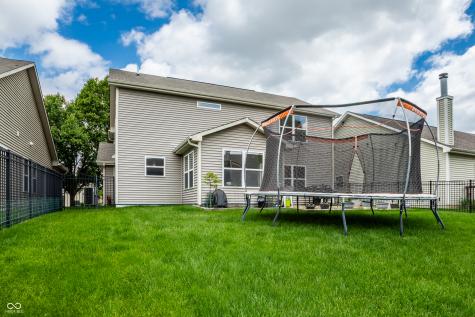 1043 Lichfield Lane Westfield IN 46074