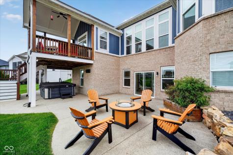 18295 Lakes End Drive Westfield IN 46074