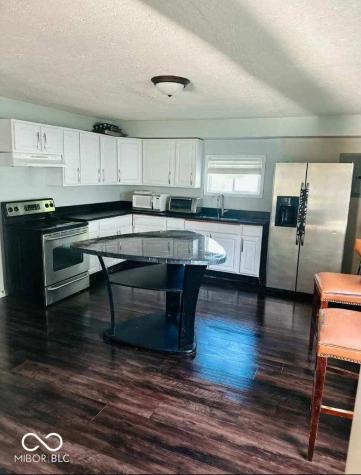 625 Collier Street Indianapolis IN 46241