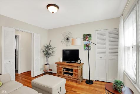 2512 E 57th Street Indianapolis IN 46220