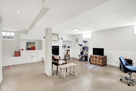 2512 E 57th Street Indianapolis IN 46220