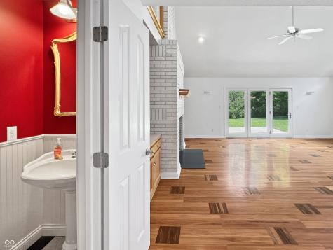 4770 Winterberry Place Columbus IN 47201