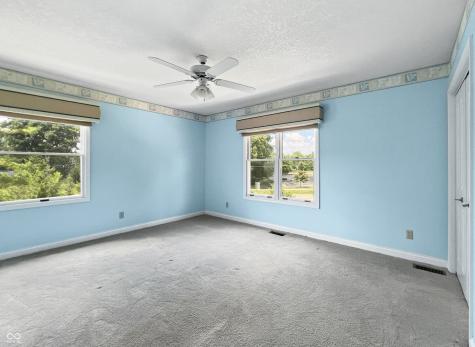 4770 Winterberry Place Columbus IN 47201