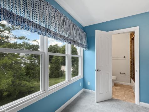 4770 Winterberry Place Columbus IN 47201