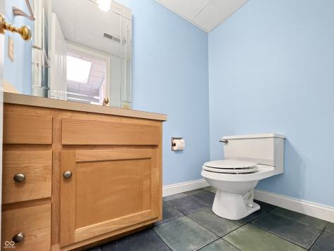 4770 Winterberry Place Columbus IN 47201