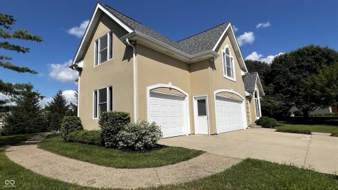 4770 Winterberry Place Columbus IN 47201
