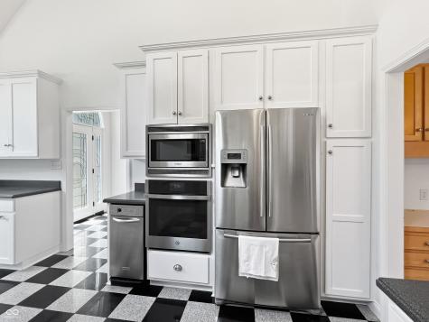 4770 Winterberry Place Columbus IN 47201