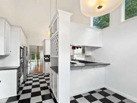 4770 Winterberry Place Columbus IN 47201