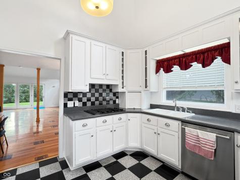 4770 Winterberry Place Columbus IN 47201