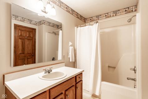 639 Brook Drive Greenwood IN 46143