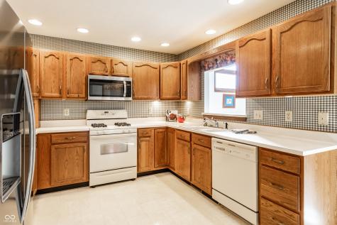 639 Brook Drive Greenwood IN 46143