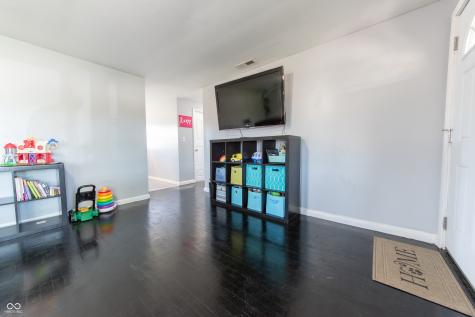 7930 E 25th Street Columbus IN 47203