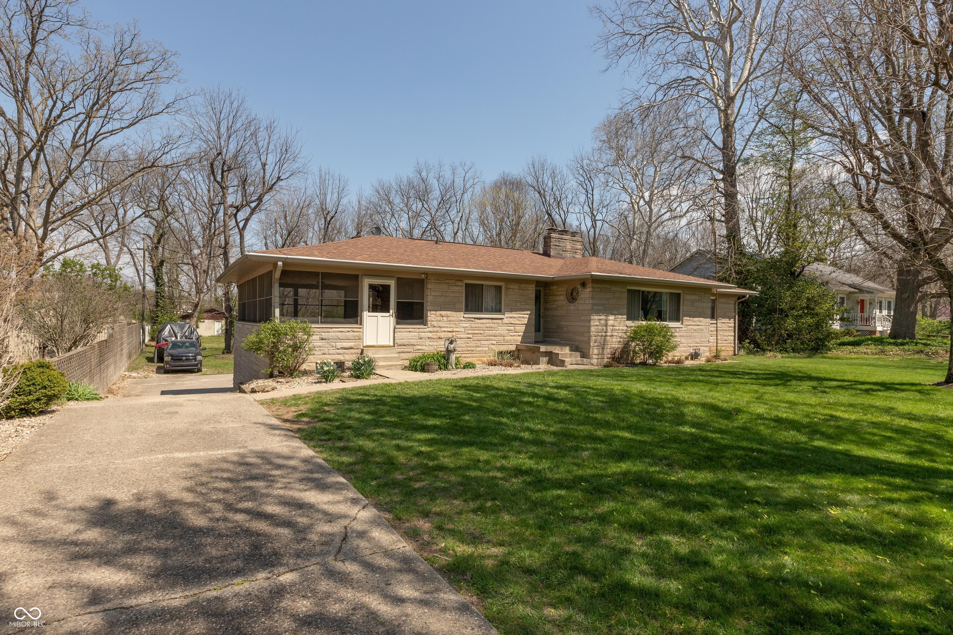 614 Debra Lane Indianapolis IN 46217