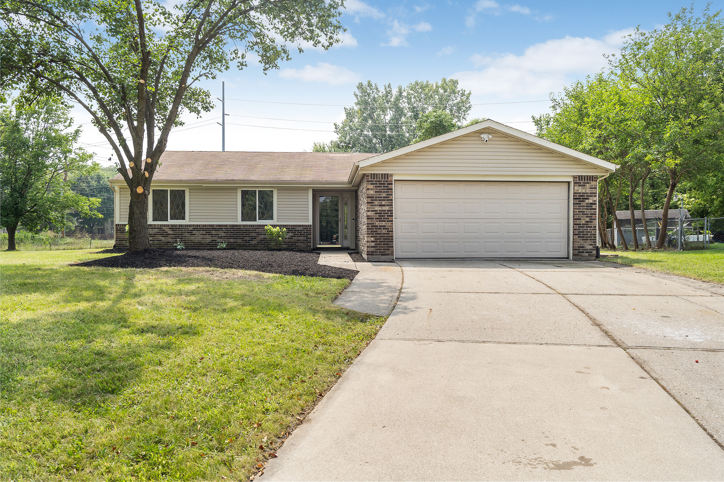 8205 Autumn Mill Lane Indianapolis IN 46256