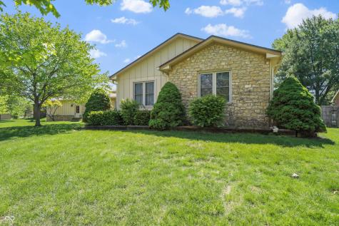 1373 Echo Bend Street Greenwood IN 46142