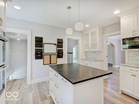 27 W 46th Street Indianapolis IN 46208