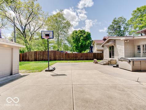 27 W 46th Street Indianapolis IN 46208