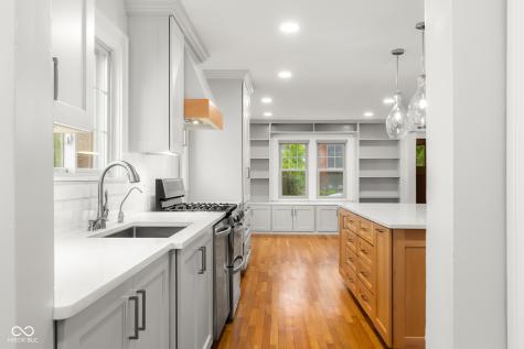 2316 Lafayette Avenue Columbus IN 47201