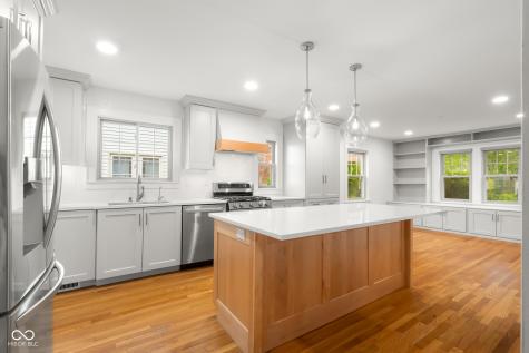 2316 Lafayette Avenue Columbus IN 47201