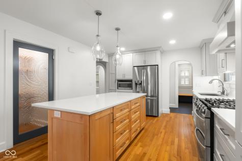 2316 Lafayette Avenue Columbus IN 47201
