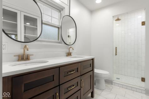 2316 Lafayette Avenue Columbus IN 47201