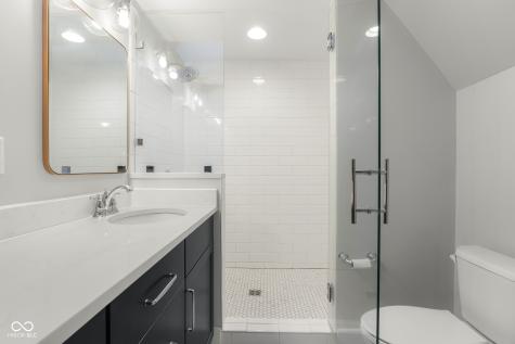 2316 Lafayette Avenue Columbus IN 47201