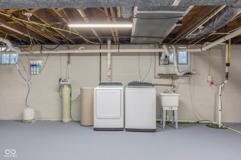 2316 Lafayette Avenue Columbus IN 47201