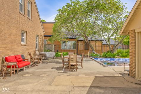 2316 Lafayette Avenue Columbus IN 47201