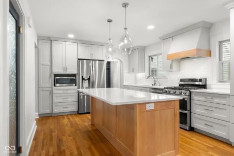 2316 Lafayette Avenue Columbus IN 47201
