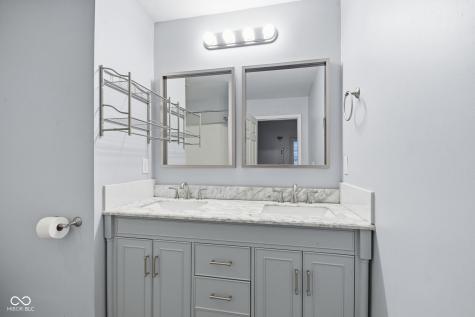 813 Cottage Avenue Columbus IN 47201