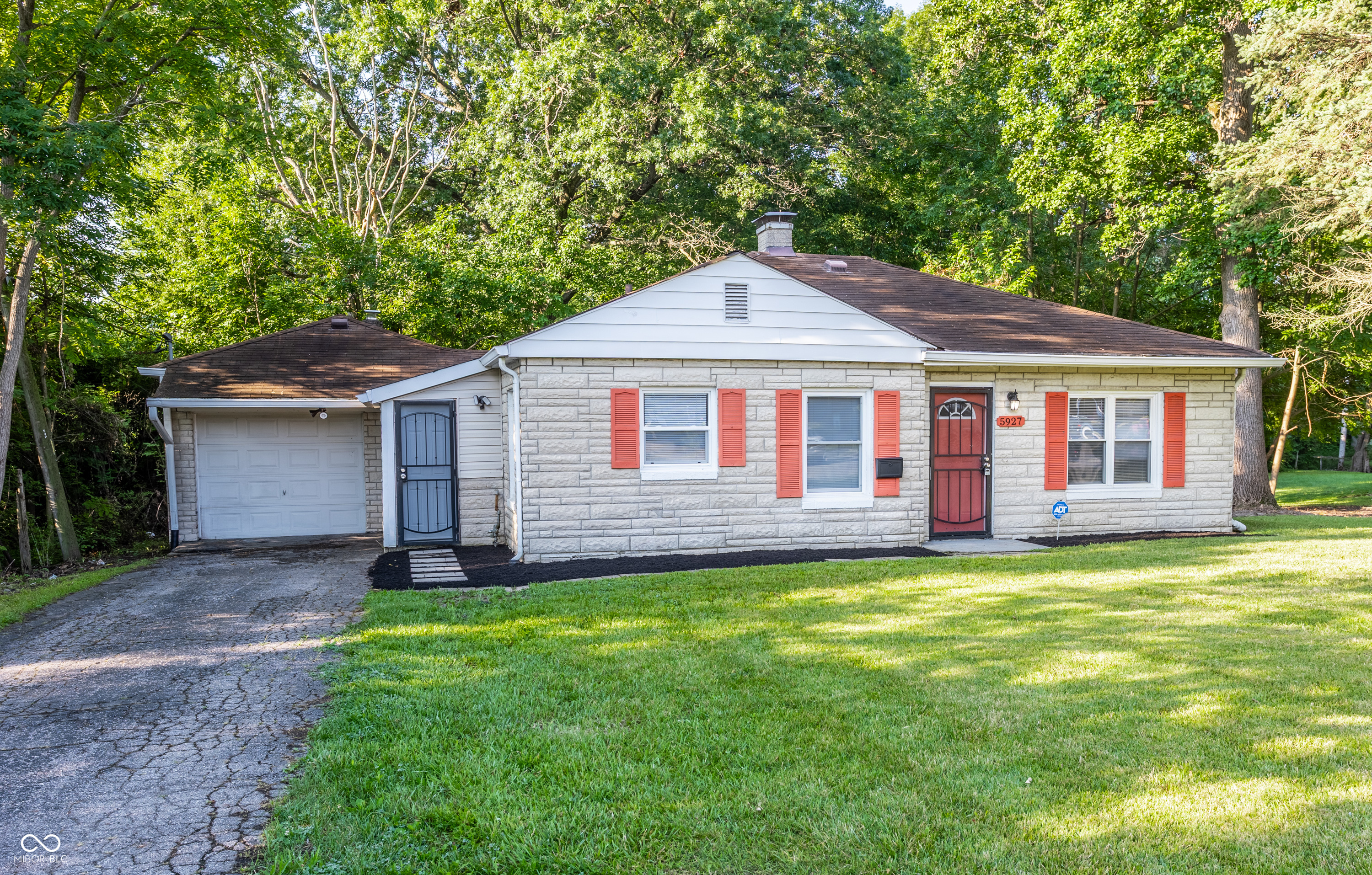 5927 E 23rd Street Indianapolis IN 46218