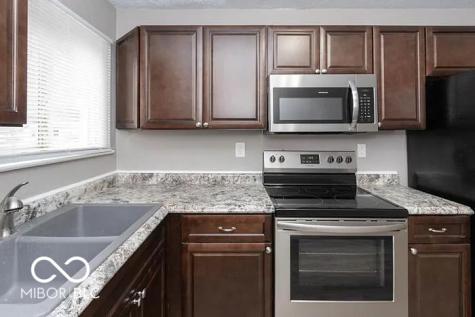3755 N Hawthorne Lane Indianapolis IN 46218