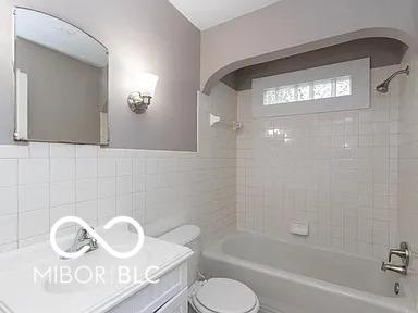 3755 N Hawthorne Lane Indianapolis IN 46218