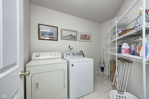 721 Treeview Circle Avon IN 46123