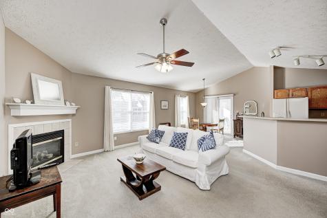 721 Treeview Circle Avon IN 46123