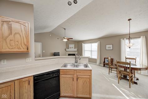 721 Treeview Circle Avon IN 46123