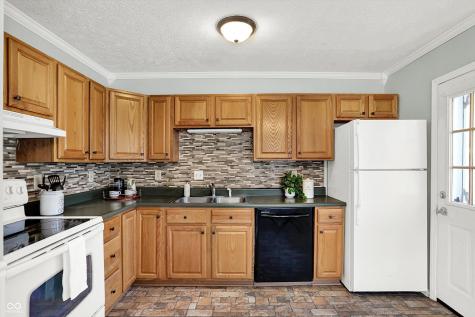 702 W Pierce Street Whitestown IN 46075