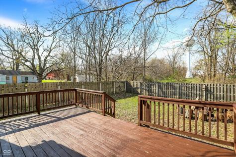 702 W Pierce Street Whitestown IN 46075