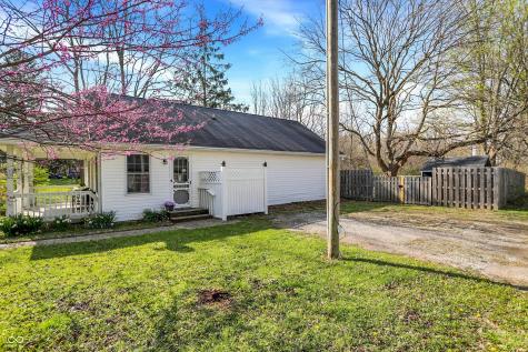 702 W Pierce Street Whitestown IN 46075