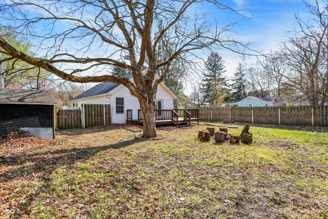 702 W Pierce Street Whitestown IN 46075