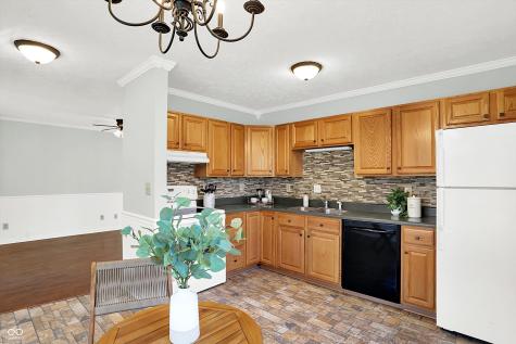 702 W Pierce Street Whitestown IN 46075