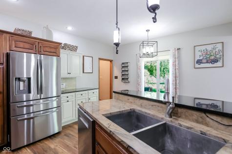 1159 Paris Drive Franklin IN 46131