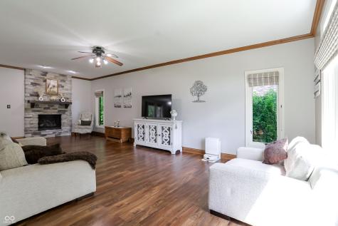 1159 Paris Drive Franklin IN 46131